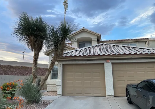 Listing Photo 2 - Condo for sale in building located at 7572 Durham Hall Ave, Las Vegas, NV 89130 - Unit #201