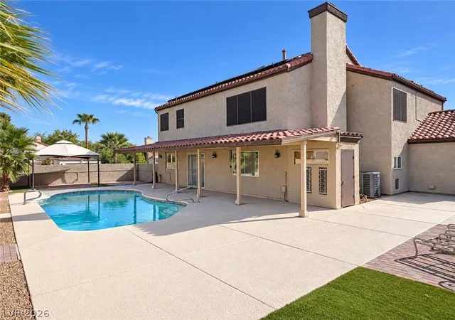 Photo 2 of Single family home for sale at 43 Bayridge Rd, Henderson, NV 89074 | MLS# 2818368 | Listing updated on 2026-10-05
