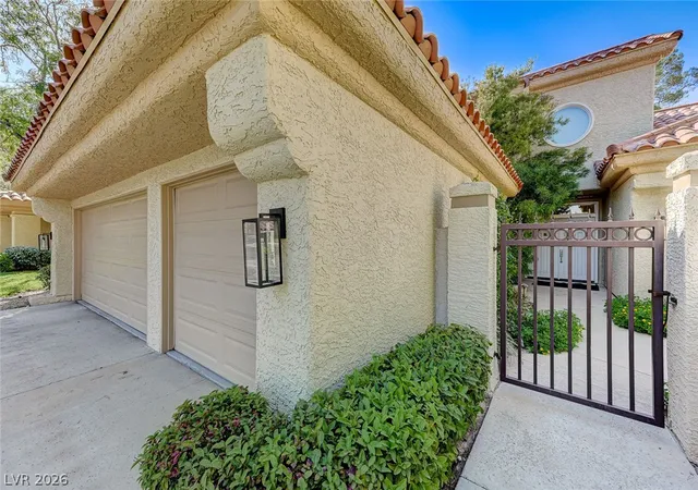 Photo 3 of Single family home for sale at 8121 Castle Pines Ave, Las Vegas, NV 89113 | MLS# 2818286 | Listing updated on 2026-09-22