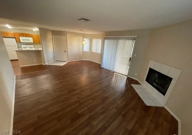 Listing Photo 5 - Condo for sale in building located at 5034 S Rainbow Blvd, Las Vegas, NV 89118 - Unit #101