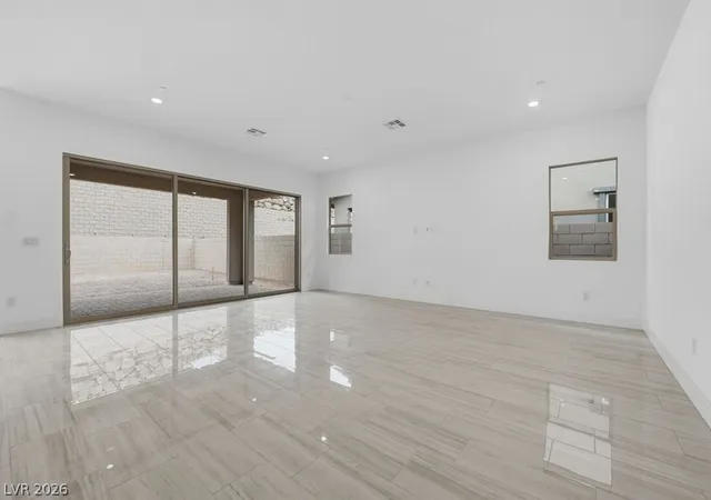 Photo 3 of Single family home for sale at 372 Tigullio Ave, Henderson, NV 89011 | MLS# 2818478 | Listing updated on 2026-09-14
