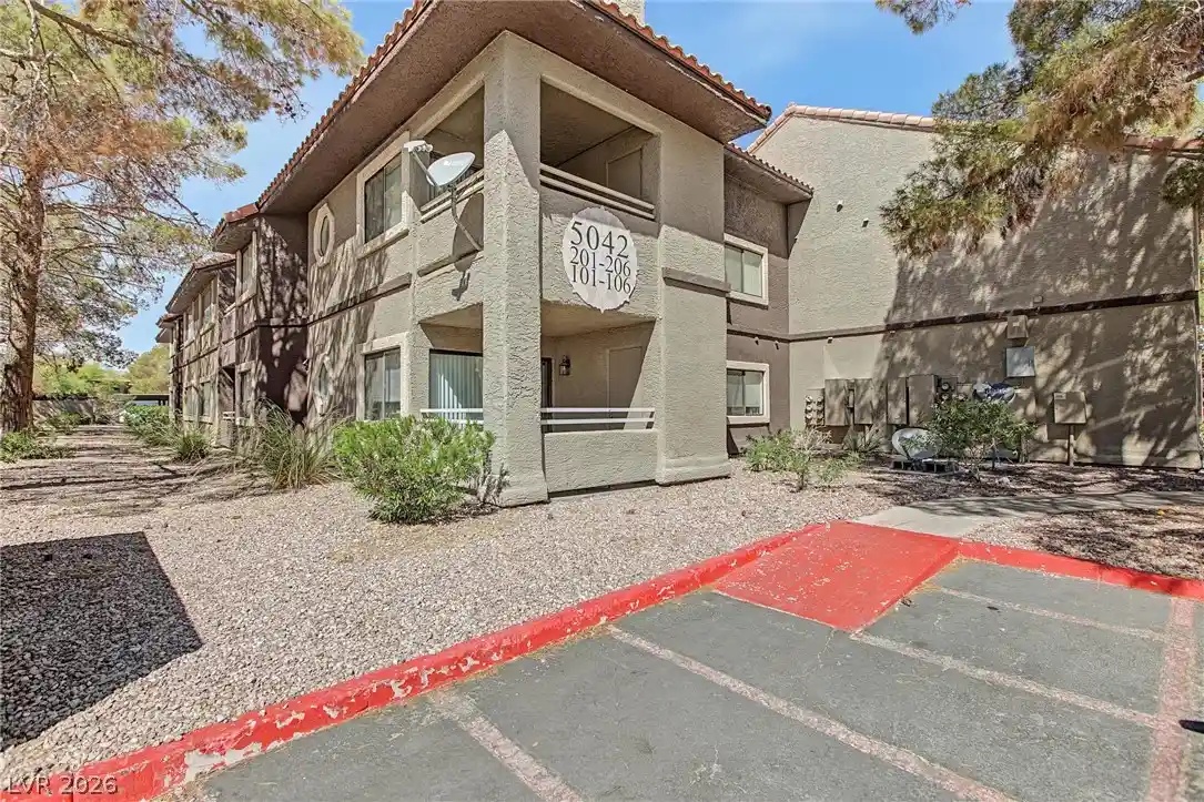 Listing Photo 1 - Condo for sale in 5042 S Rainbow Blvd located at 5042 S Rainbow Blvd, Las Vegas, NV 89118 - Unit #102