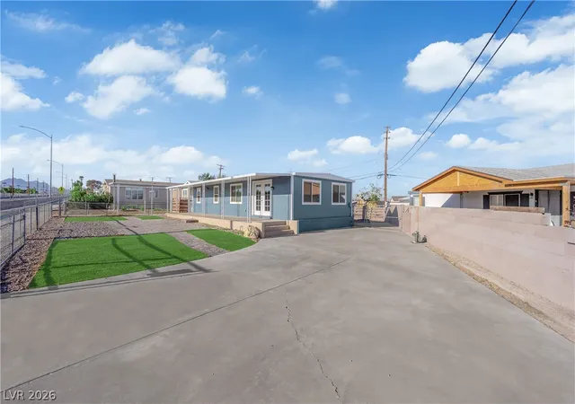 Photo 2 of Sale Pending at 420 Pueblo Pl, Henderson, NV 89015 | MLS# 2818528 | Listing updated on 2026-09-28