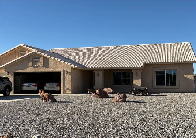 Photo 2 of Single family home for sale at 850 W Calvada Blvd, Pahrump, NV 89048 | MLS# 2818897 | Listing updated on 2026-09-27