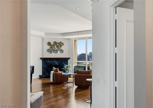 Listing Photo 3 - Condo for sale in building located at 2877 Paradise Rd, Las Vegas, NV 89109 - Unit #2802
