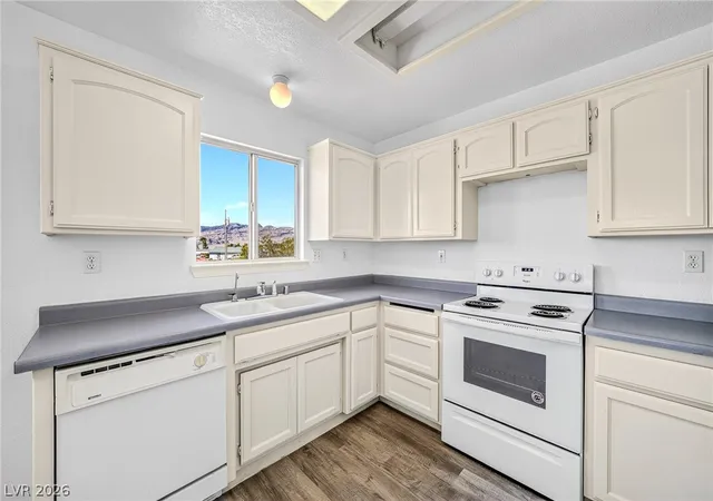 Photo 2 of Sale Pending at 5880 Reno Ln, Pahrump, NV 89060 | MLS# 2819102 | Listing updated on 2026-09-22