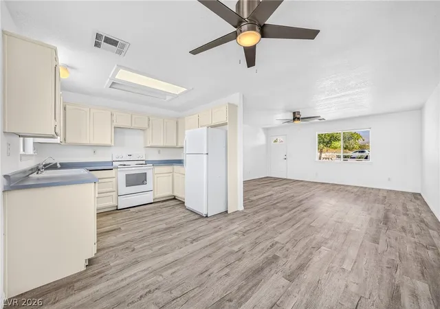 Photo 3 of Sale Pending at 5880 Reno Ln, Pahrump, NV 89060 | MLS# 2819102 | Listing updated on 2026-09-22