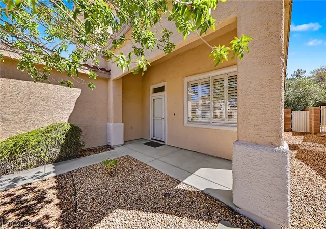 Photo 3 of Single family home for sale at 2555 Swans Chance Ave, Henderson, NV 89052 | MLS# 2817210 | Listing updated on 2026-09-26