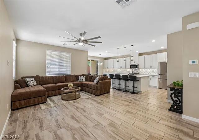 Photo 3 of Single family home for sale at 194 Viento Ridge St, Henderson, NV 89012 | MLS# 2819218 | Listing updated on 2026-10-06