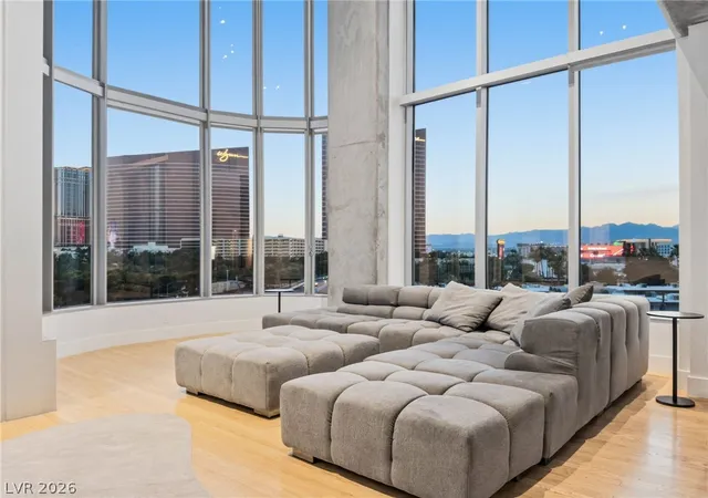 Photo 4 of Condo for sale at 360 E Desert Inn Rd #607, Las Vegas, NV 89109 | MLS# 2817017 | Listing updated on 2026-10-07