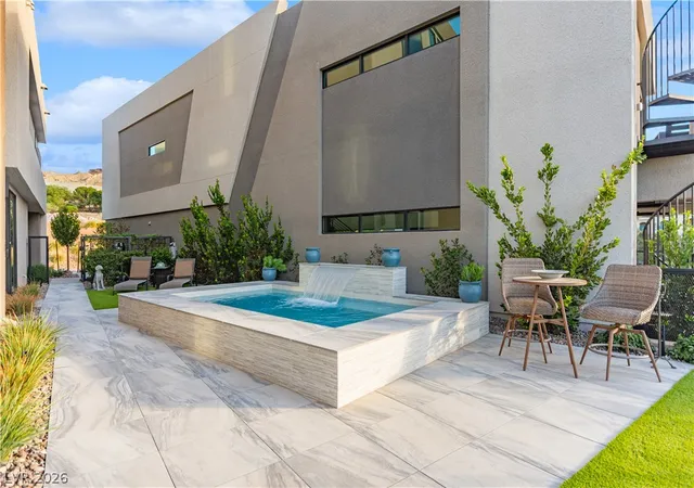 Photo 2 of Single family home for sale at 26 Heron Harbour Dr, Henderson, NV 89011 | MLS# 2818750 | Listing updated on 2026-09-27