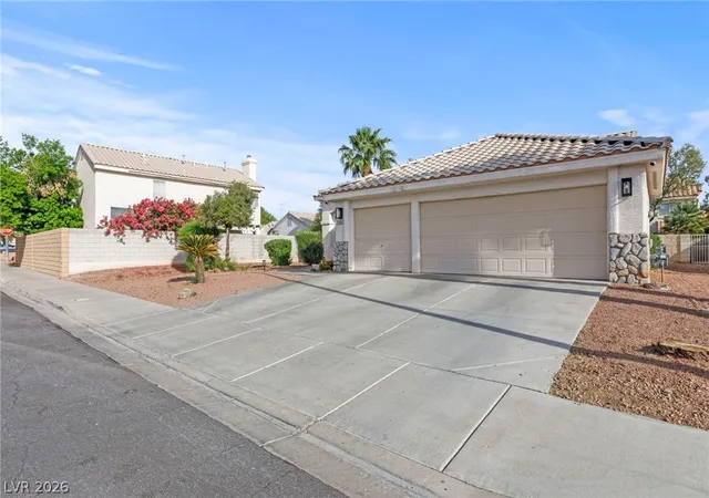 Photo 2 of Single family home for sale at 1146 Teal Point Dr, Henderson, NV 89074 | MLS# 2819471 | Listing updated on 2026-10-04