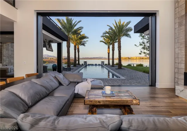 Photo 3 of Single family home for sale at 10 Sunrise Beach Cir, Henderson, NV 89011 | MLS# 2819279 | Listing updated on 2026-09-17