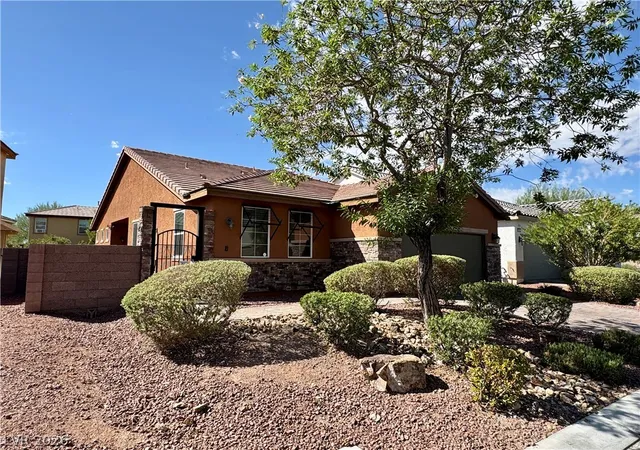 Photo 3 of Sale Pending at 4037 Crystal Is Ave, North Las Vegas, NV 89081 | MLS# 2819611 | Listing updated on 2026-09-24