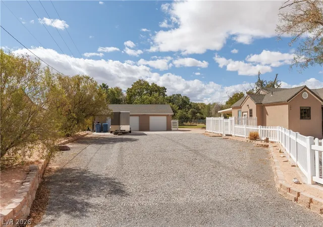 Photo 2 of Single family home for sale at 195 W Perkins Ave, Overton, NV 89040 | MLS# 2819706 | Listing updated on 2026-09-19