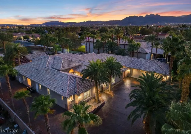 Photo 1 of Mansion for sale at 6625 W El Campo Grande Ave, Las Vegas, NV 89130 | MLS# 2818947 | Listing updated on 2026-09-23