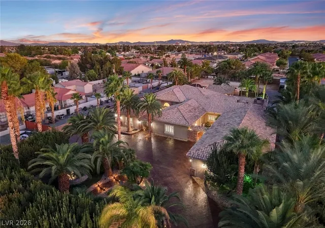 Photo 2 of Mansion for sale at 6625 W El Campo Grande Ave, Las Vegas, NV 89130 | MLS# 2818947 | Listing updated on 2026-09-23