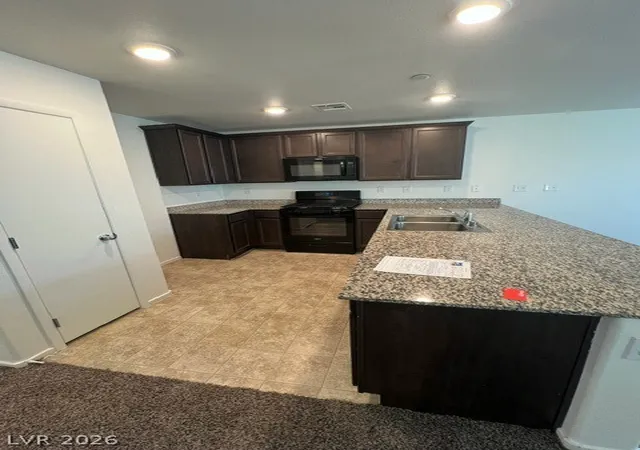 Photo 3 of Townhouse for sale at 4561 Woolcomber St, Las Vegas, NV 89115 | MLS# 2819903 | Listing updated on 2026-10-02