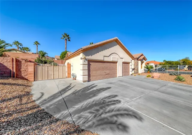 Photo 2 of Single family home for sale at 698 Magic Cvs Ct, Boulder City, NV 89005 | MLS# 2819924 | Listing updated on 2026-09-18