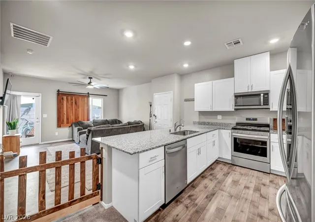 Photo 4 of Townhouse for sale at 7554 Crested Moon St, North Las Vegas, NV 89084 | MLS# 2820040 | Listing updated on 2026-10-06