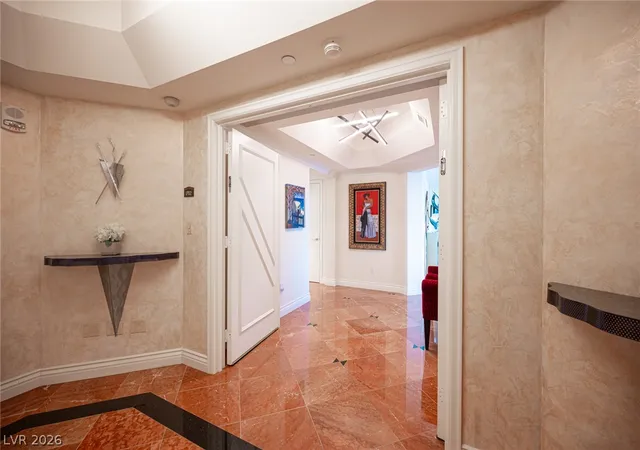 Listing Photo 5 - Condo for sale in building located at 2857 Paradise Rd, Las Vegas, NV 89109 - Unit #1702