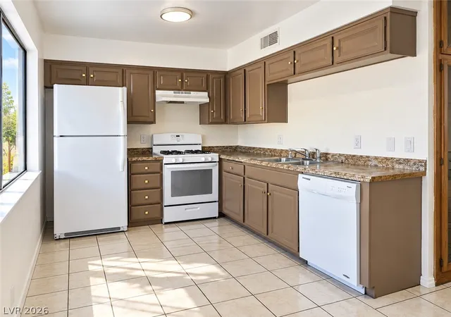Photo 2 of Townhouse for sale at 3501 Mercury St #B, North Las Vegas, NV 89030 | MLS# 2820195 | Listing updated on 2026-09-23