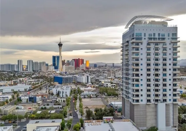 Photo 2 of Condo for sale at 200 Hoover Ave #1009, Las Vegas, NV 89101 | MLS# 2819401 | Listing updated on 2026-10-02