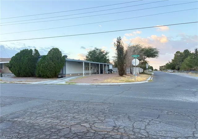 Photo 1 of Manufactured home for sale at 511 E Simkins Rd, Pahrump, NV 89060 | MLS# 2820307 | Listing updated on 2026-09-19