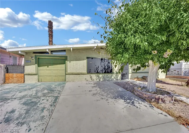 Photo 3 of Single family home for sale at 500 Recco Ave, North Las Vegas, NV 89030 | MLS# 2820324 | Listing updated on 2026-09-19