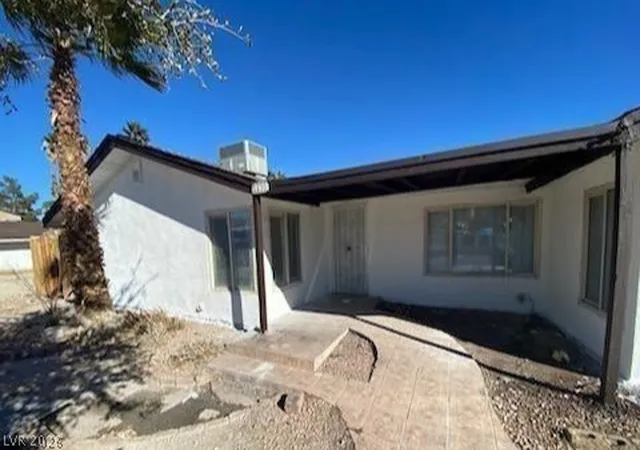 Photo 3 of Single family home for sale at 1710 Shadow Mountain Pl, Las Vegas, NV 89108 | MLS# 2820326 | Listing updated on 2026-09-21