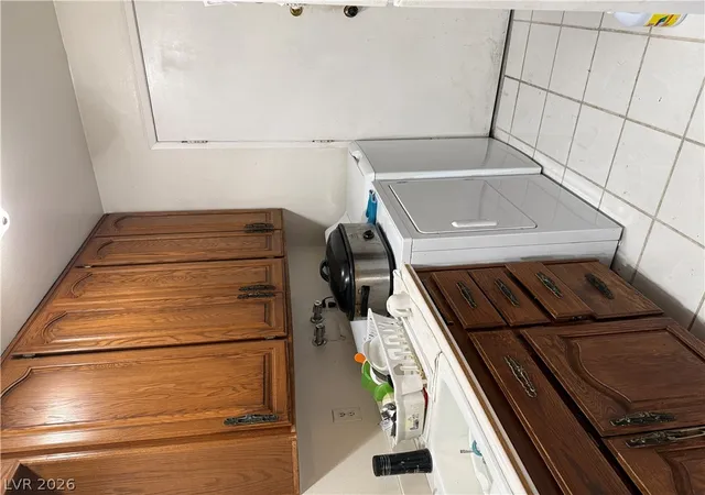 Photo 2 of Single family home for sale at 931 Center St, Henderson, NV 89015 | MLS# 2820327 | Listing updated on 2026-09-29