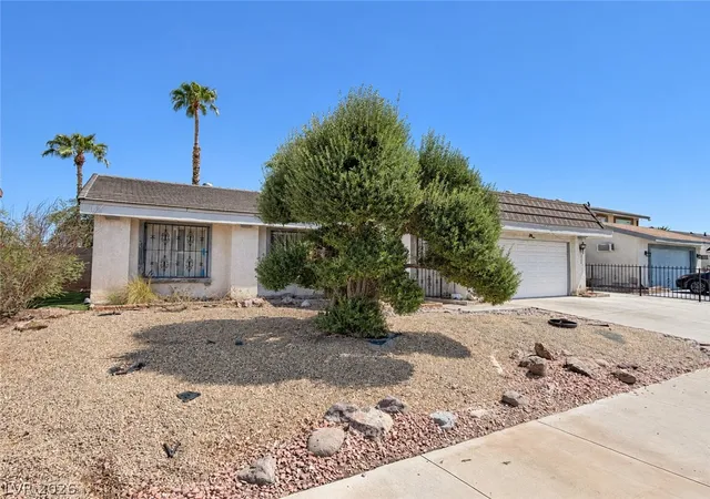 Photo 3 of Sale Pending at 5022 Long View Dr, Las Vegas, NV 89120 | MLS# 2820365 | Listing updated on 2026-10-03