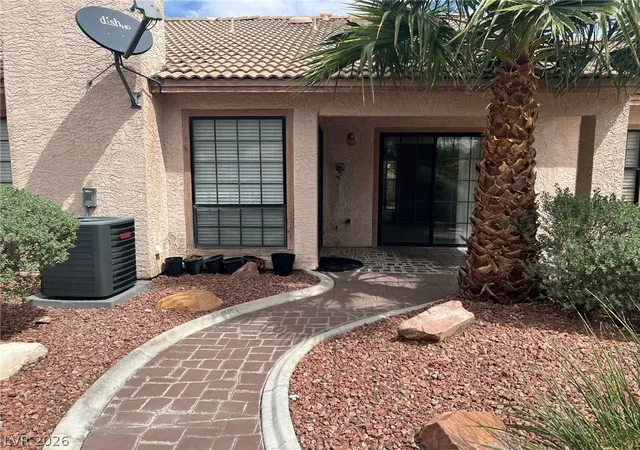 Photo 2 of Townhouse for sale at 5205 Orchard Hills Ave, Las Vegas, NV 89130 | MLS# 2820529 | Listing updated on 2026-09-21