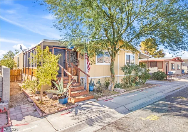 Photo 3 of Manufactured home for sale at 3519 Katmai Dr, Las Vegas, NV 89122 | MLS# 2820884 | Listing updated on 2026-09-23