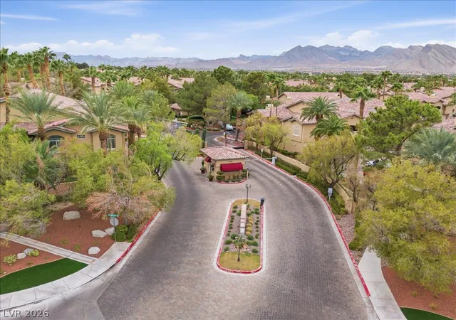 Listing Photo 2 - Condo for sale in building located at 1708 Hls Of Red Dr, Las Vegas, NV 89128 - Unit #104