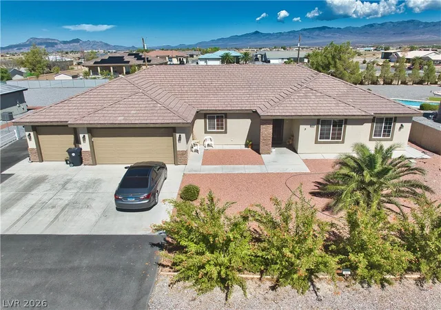 Photo 2 of Single family home for sale at 800 E Jaybird St, Pahrump, NV 89048 | MLS# 2820089 | Listing updated on 2026-09-28