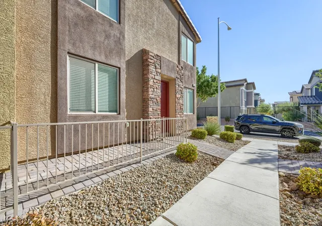 Photo 4 of Townhouse for sale at 7241 Glistening Star St, North Las Vegas, NV 89084 | MLS# 2821052 | Listing updated on 2026-10-07