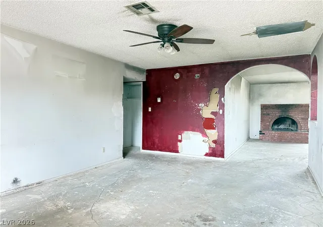 Photo 2 of Sale Pending at 4233 Kensington Way, Las Vegas, NV 89108 | MLS# 2820742 | Listing updated on 2026-10-03