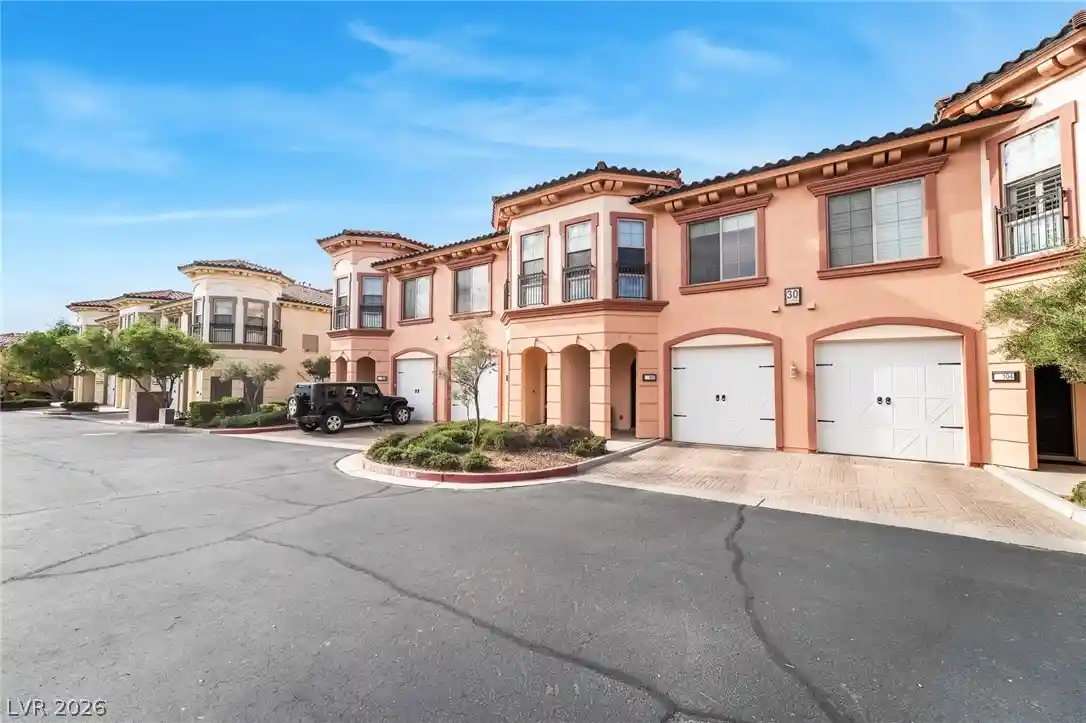 Listing Photo 2 - Condo for sale in 30 Via Vasari located at 30 Via Vasari, Henderson, NV 89011 - Unit #103