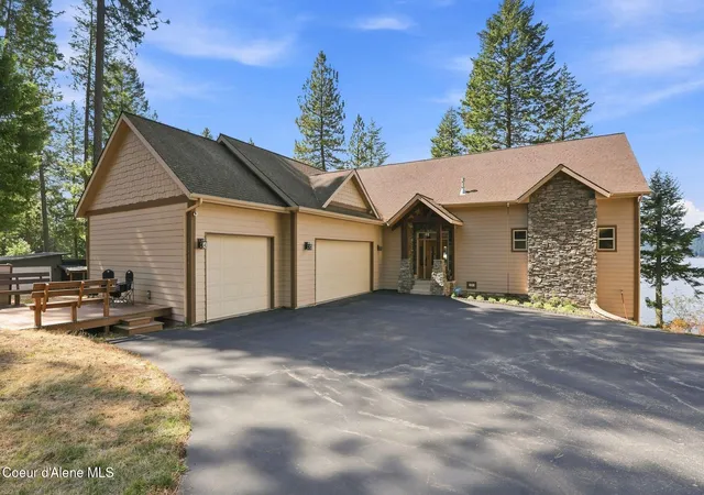 Photo 3 of Single family home for sale at 7404 S Panorama View Dr, Harrison, ID 83833 | MLS# 26-403 | Listing updated on 2026-09-11