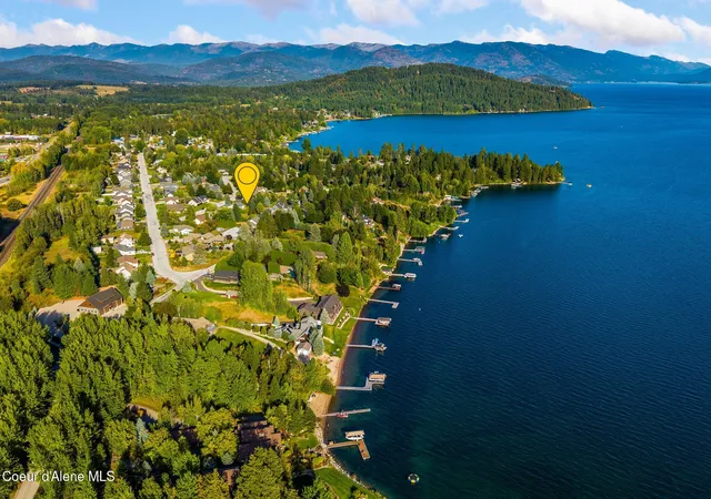 Photo 3 of Single family home for sale at 128 Spur Dr, Sandpoint, ID 83864 | MLS# 26-1772 | Listing updated on 2026-10-14
