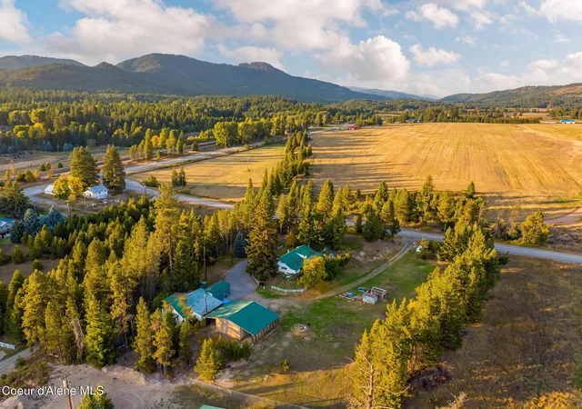Photo 1 of Single family home for sale at 114 Bayview Rd, Athol, ID 83801 | MLS# 26-4648 | Listing updated on 2026-10-16