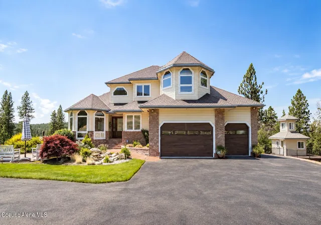 Photo 3 of Mansion for sale at 18634 W Quail Ln, Post Falls, ID 83854 | MLS# 26-7255 | Listing updated on 2026-09-17