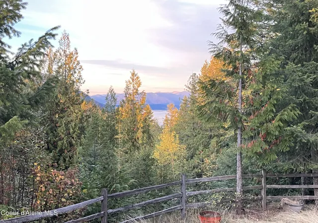 Photo 3 of Single family home for sale at 407 Spyglass Hl Rd, Careywood, ID 83809 | MLS# 26-7768 | Listing updated on 2026-09-29