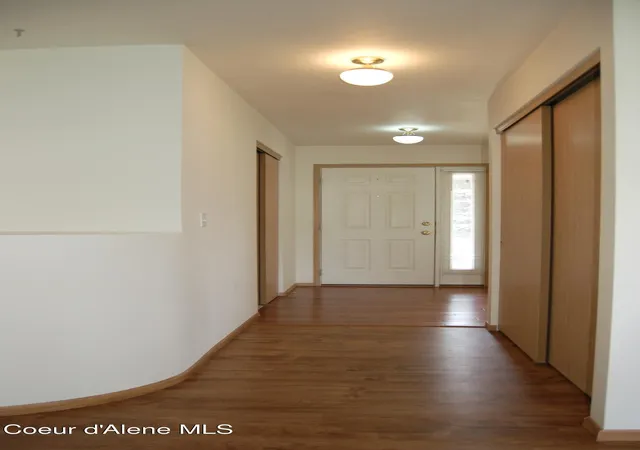 Photo 3 of Sale Pending at 1081 W Woodlawn Dr #1, Hayden, ID 83835 | MLS# 26-8118 | Listing updated on 2026-10-23