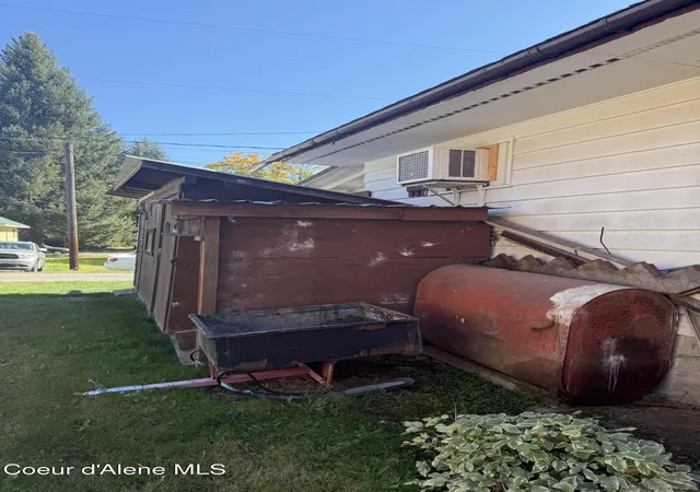 Photo 4 of Single family home for sale at 430 S 12th Street, Saint Maries, ID 83861 | MLS# 26-8591 | Listing updated on 2026-10-14