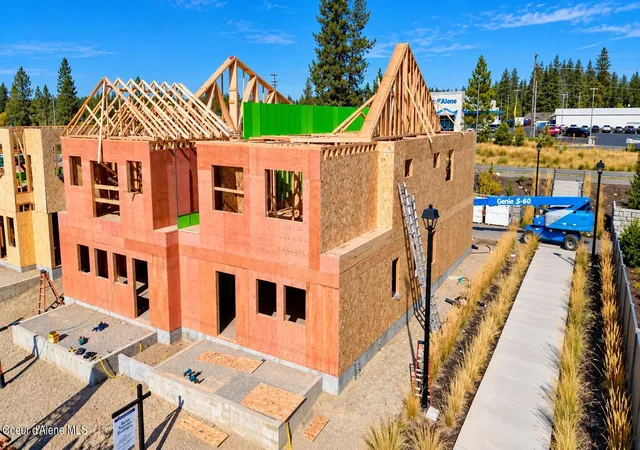 Photo 2 of Single family home for sale at 2559 W Top Saw Ln, Coeur D'alene, ID 83814 | MLS# 26-8810 | Listing updated on 2026-10-08