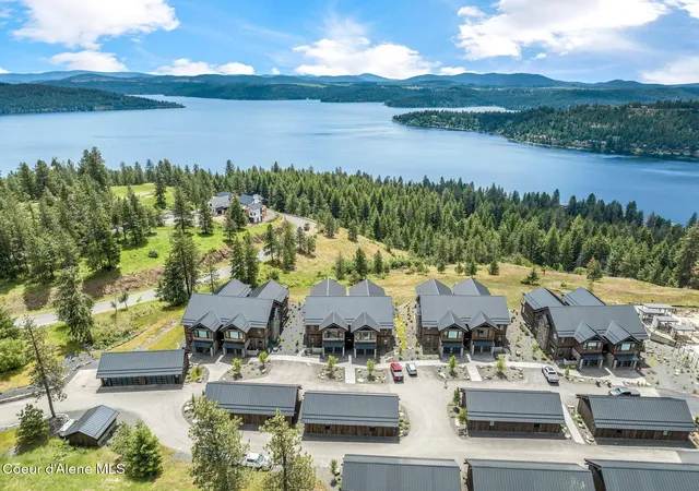 Photo 3 of Sale Pending at 6574 W Birdie Ln #201, Coeur D Alene, ID 83814 | MLS# 26-9036 | Listing updated on 2026-09-02