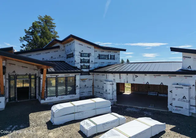 Photo 2 of Sale Pending at 16920 S Magma Ln, Coeur D Alene, ID 83814 | MLS# 26-9013 | Listing updated on 2026-09-02