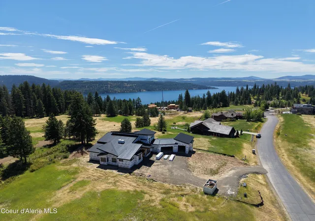 Photo 4 of Sale Pending at 16920 S Magma Ln, Coeur D Alene, ID 83814 | MLS# 26-9013 | Listing updated on 2026-09-02